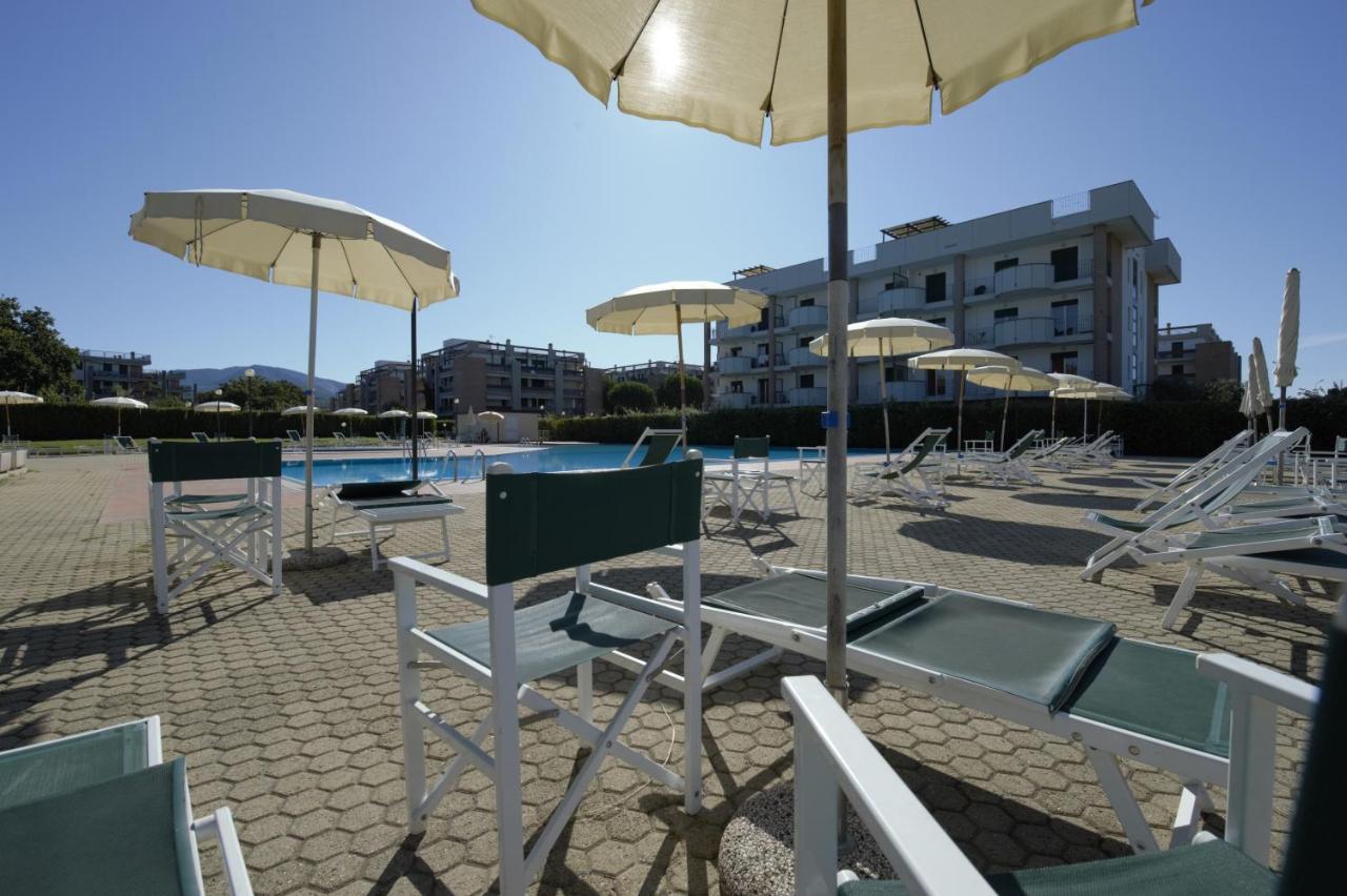 Le Residenze Di Santa Costanza - Mirto/Corbezzolo Aparthotel San Vincenzo Exterior photo